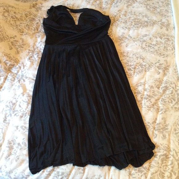 🖤 Black Pearl and Rhinestone Formal Dress 🖤 - Picture 6 of 8